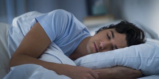 Posisi Tidur yang Tepat Ketika Kamu Sakit 