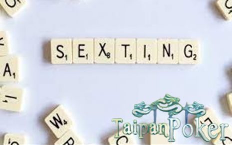 Manfaat Sexting untuk Pasangan Suami-Istri yang LDR .